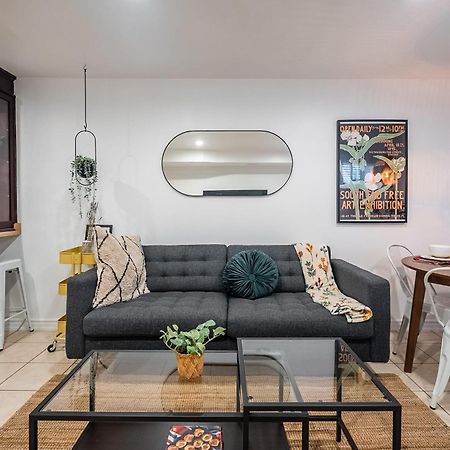 Basement Suite With Private Patio In Davenport Toronto Eksteriør billede